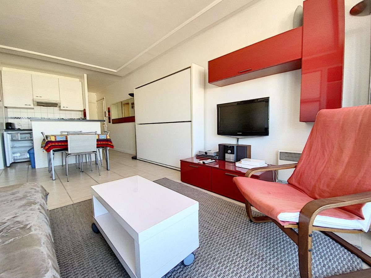 Le Dauphin Studio 1182 *