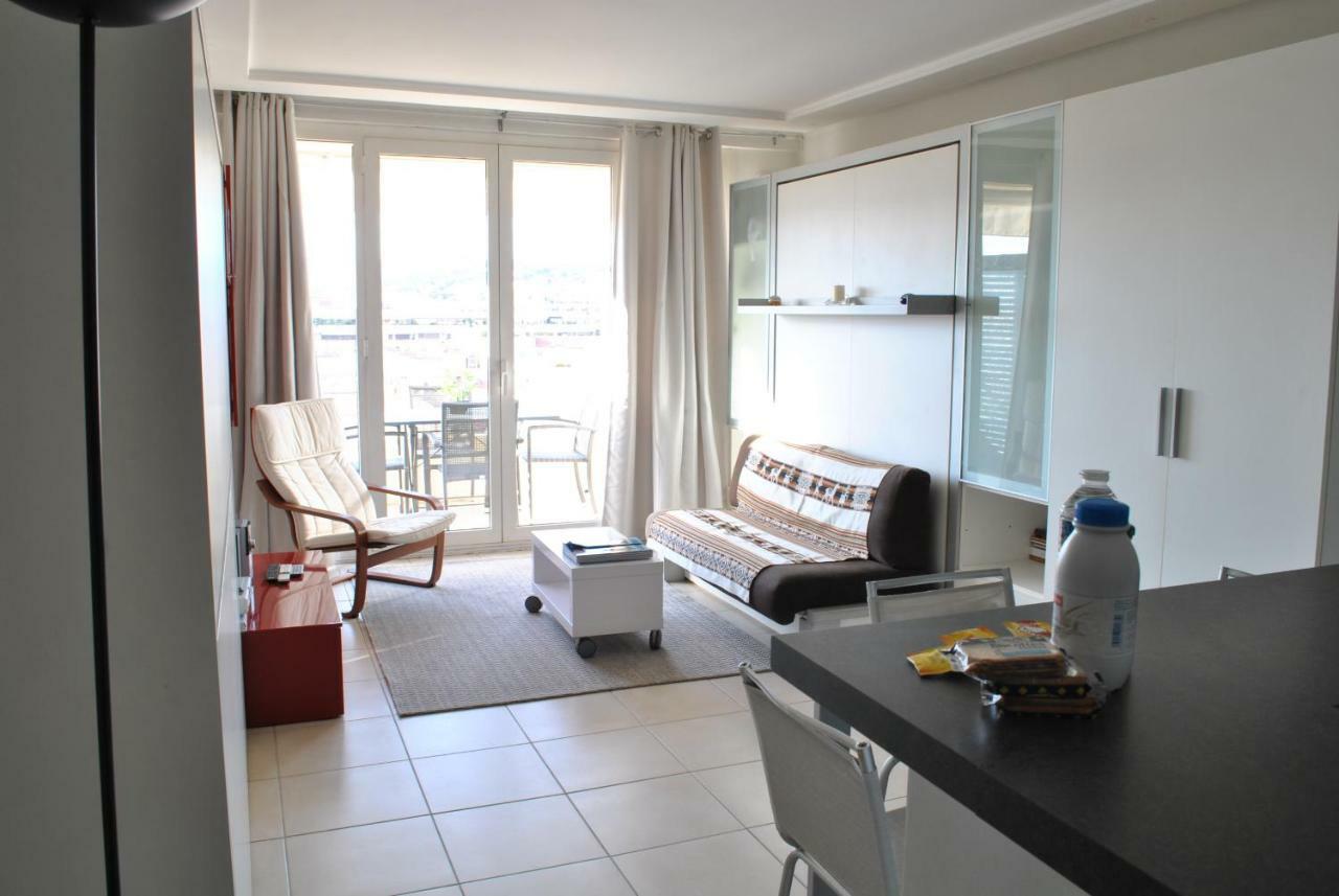 Le Dauphin Studio 1182